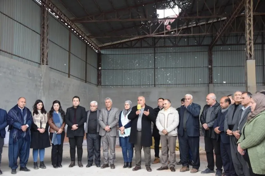 Representatives of political parties visit sites targeted by Turkish occupation in Kobani
