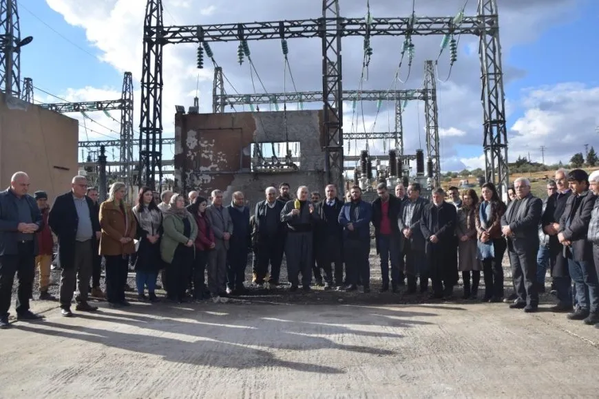 Representatives of political parties visit sites targeted by Turkish occupation in Kobani
