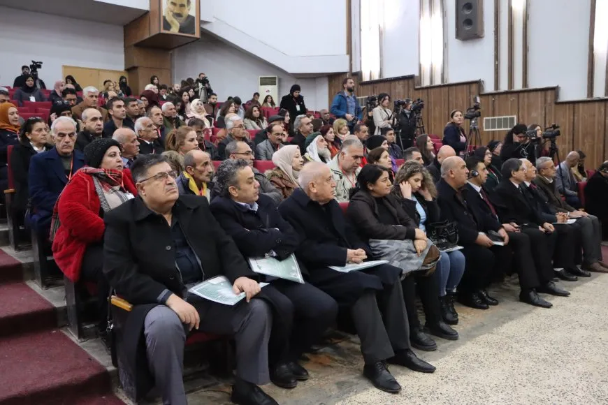 Politicians, researchers discuss issue of displacement, ways to address it