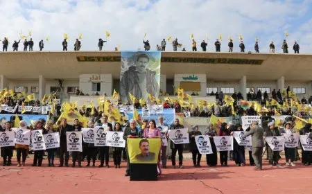 Campaign to collect signatures kicks off on 25th anniversary of Conspiracy