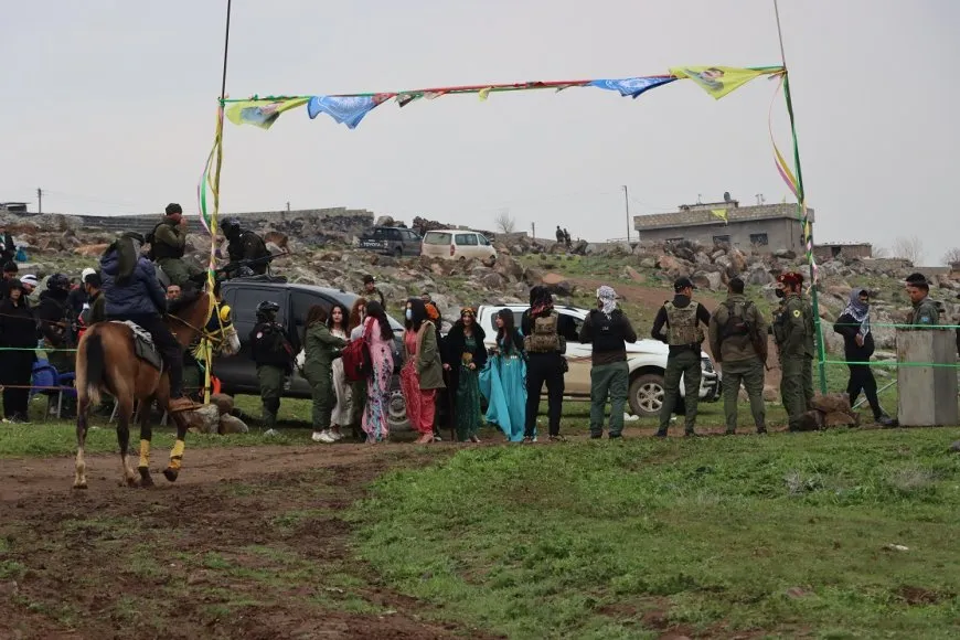 Components of NE Syria head to Newroz squares