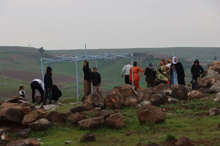Components of NE Syria head to Newroz squares
