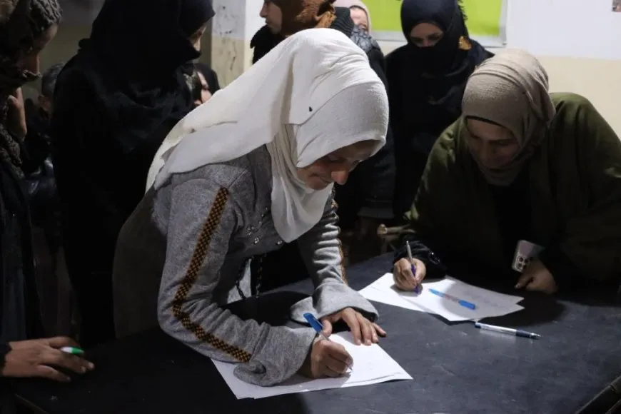 Collecting signatures in Raqqa for leader Ocalan freedom