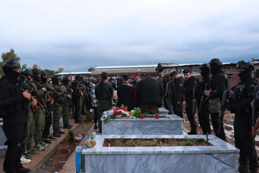 Perform Eid prayers and visits shrines of martyrs in NE Syria