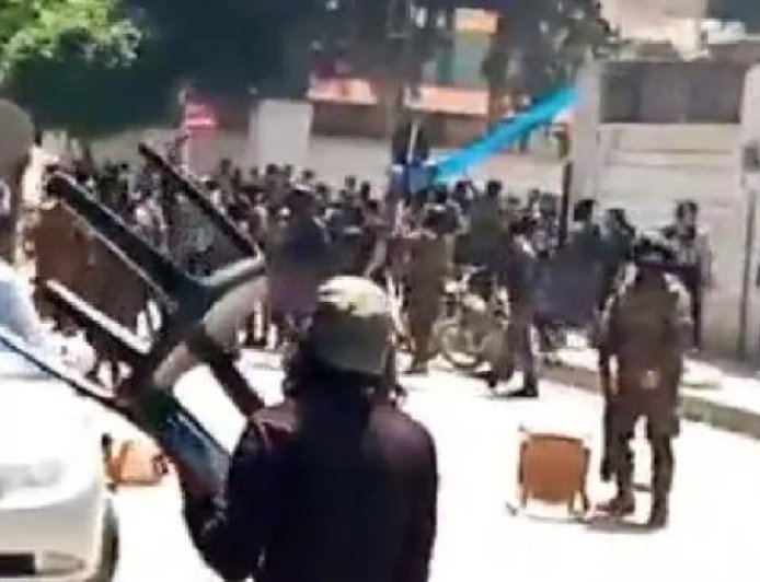 Tahrir al-Sham mercenaries intensify their repressive campaign against protester...