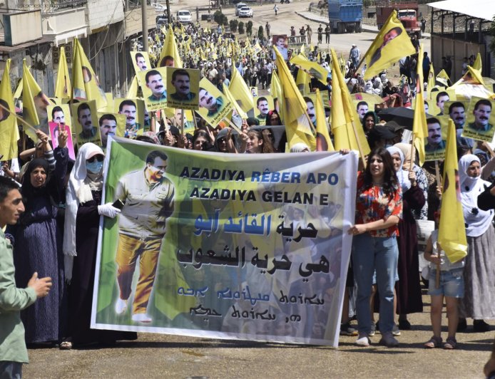 Hundreds call for physical freedom of leader Abdullah Ocalan in Dêrik