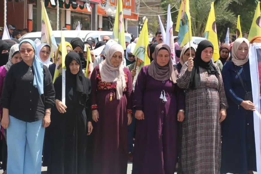 Massive rallies in Raqqa, Manbij against leader Ocalan's isolation