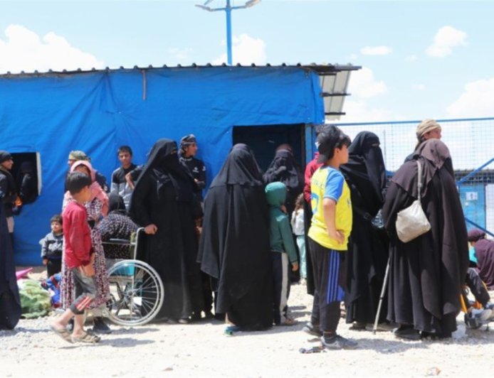 75 families from Deir ez-Zor prepare to leave al-Hol camp