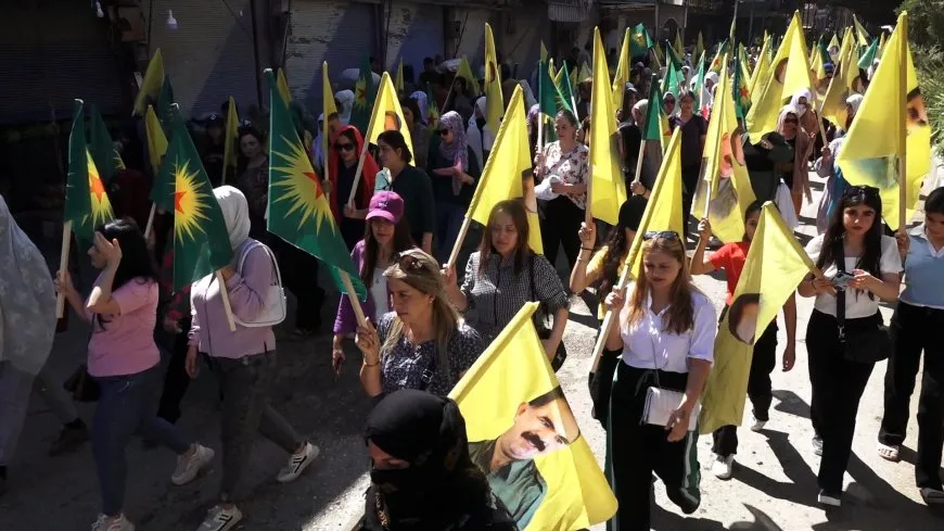 Darbasiya residents denounce isolation policies during demonstration