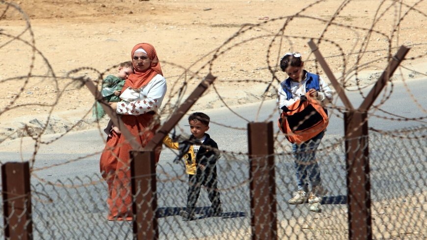 Организация Объединенных Наций: 3162 сирийских беженца вернулись из Иордании
