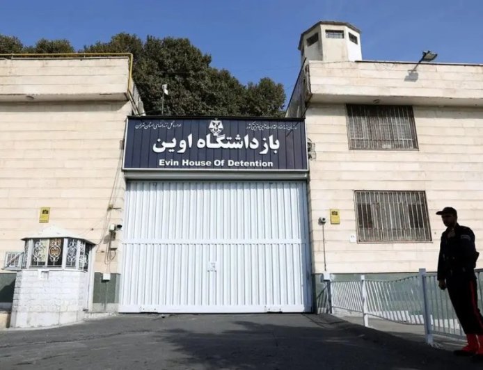 37 political prisoners denied visits, over 300 executed in Iran