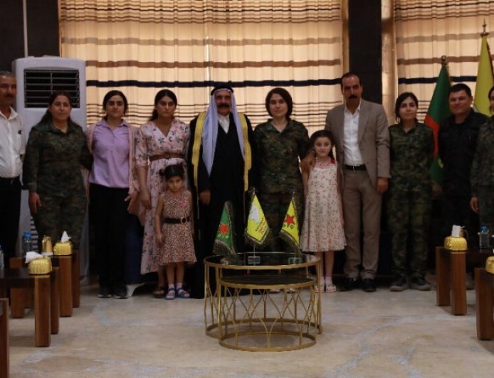 Shengal delegation visits Women's Protection Units