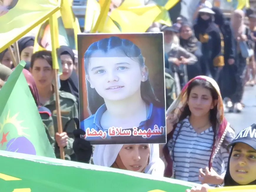 Women in Tabqa Canton protest against isolation