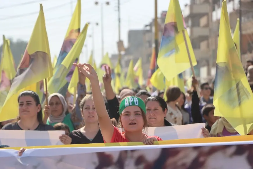 Mass march kicks off in Qamishlo to condemn international conspiracy