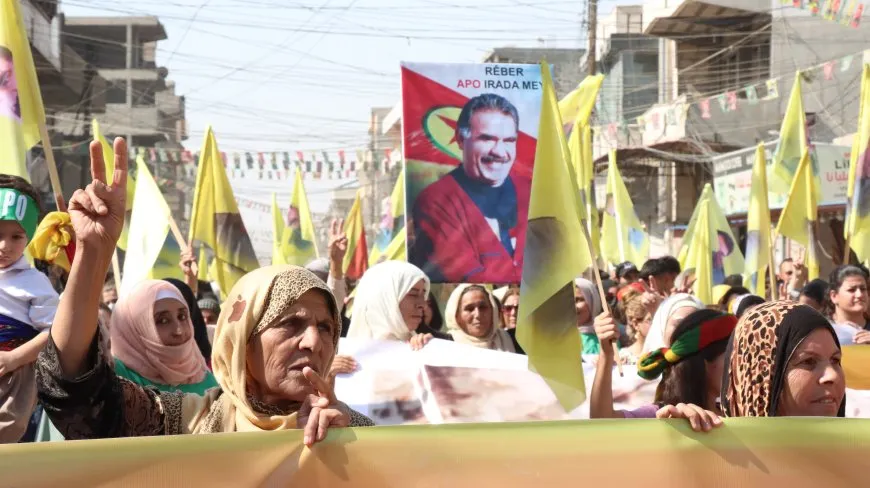 Massive rallies against international conspiracy