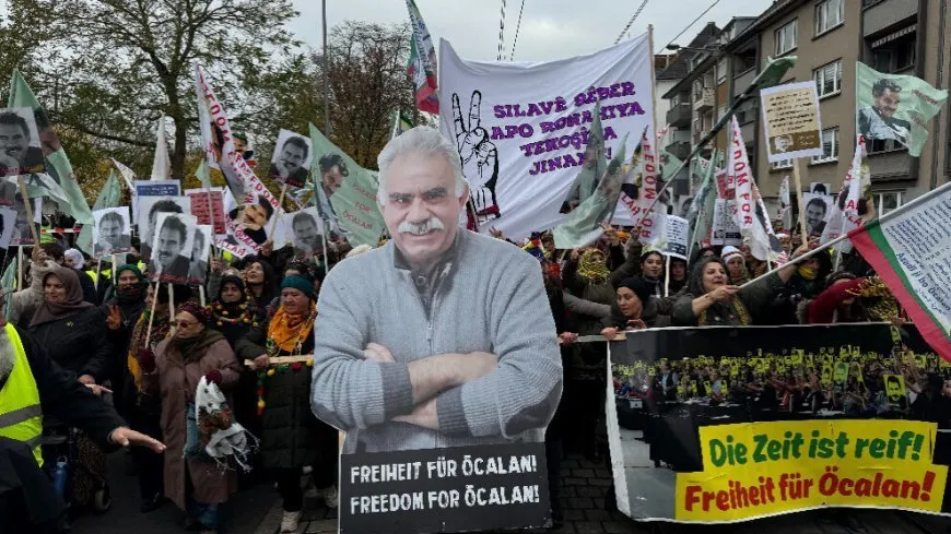 Massive march in Germany for leader Ocalan's freedom