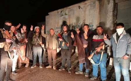  Çalabiya youth carry weapons to protect their rights and gains