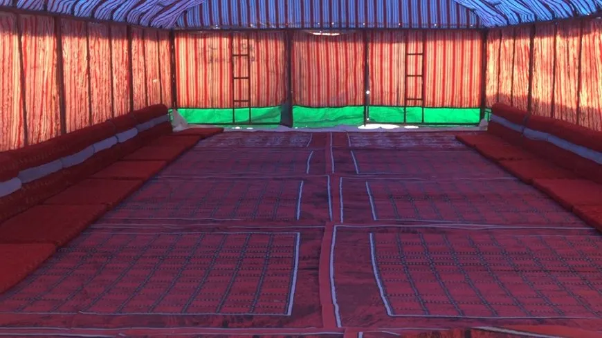 Establishing temporary shelters in Tabqa for IDPs of Shahba