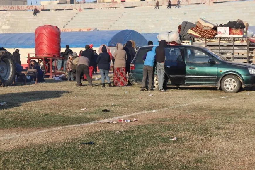 IDPs from Aleppo and Shahba arrive at shelters in Raqqa