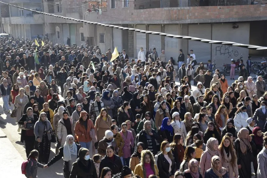 Throats of thousands in Darbasiyah call for unity and resistance