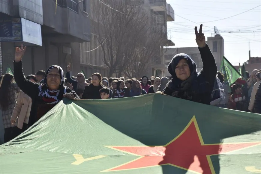 Throats of thousands in Darbasiyah call for unity and resistance