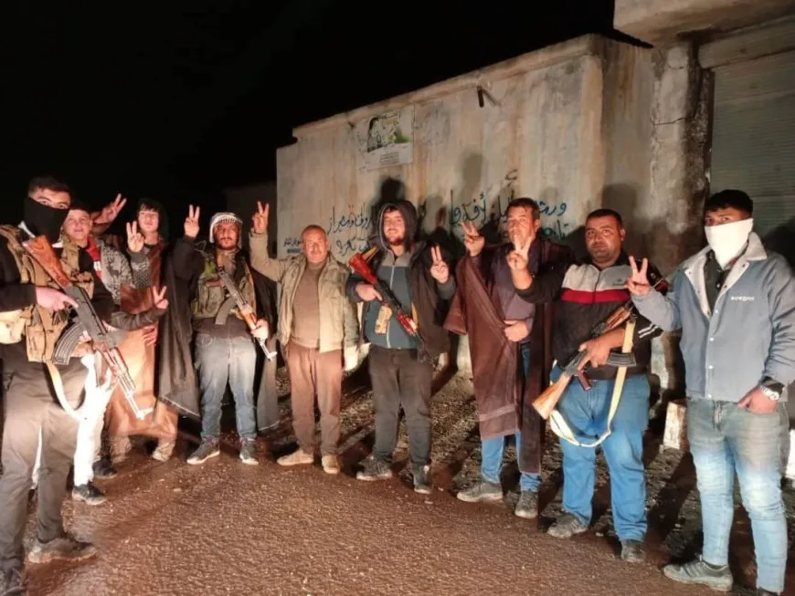  Çalabiya youth carry weapons to protect their rights and gains
