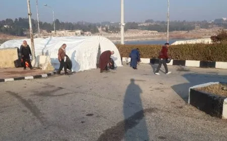 Protesters clean up aftermath of Turkish attacks on Tishrin Dam