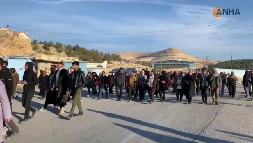 Civilian convoys arrive at Tishreen Dam
