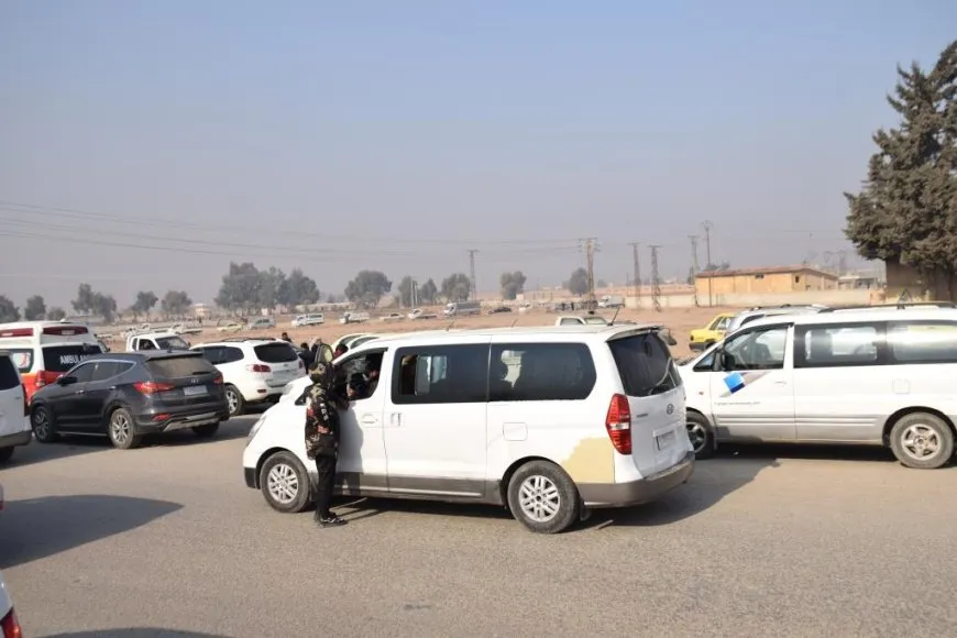People of Raqqa,Tabqa, and Deir ez-Zor head to Tishrin Dam to join sit-in