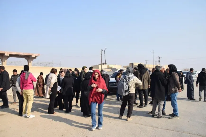 People of Raqqa,Tabqa, and Deir ez-Zor head to Tishrin Dam to join sit-in