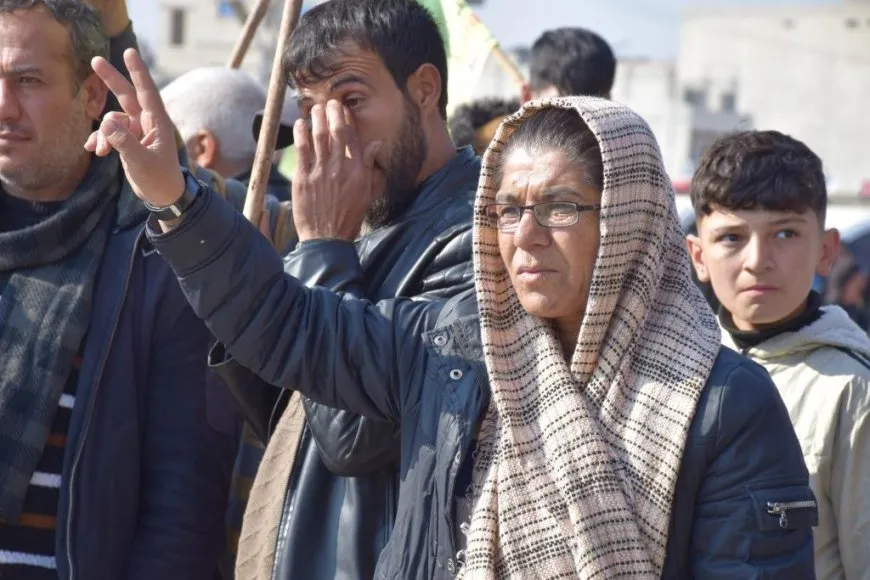 Thousands of Euphrates residents take to streets, denouncing occupation