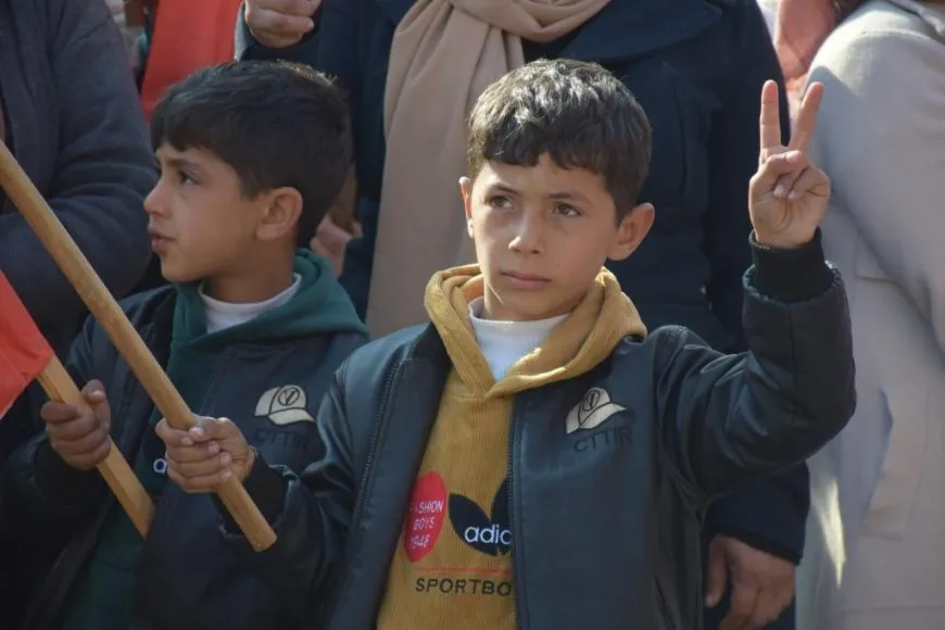 Thousands of Euphrates residents take to streets, denouncing occupation