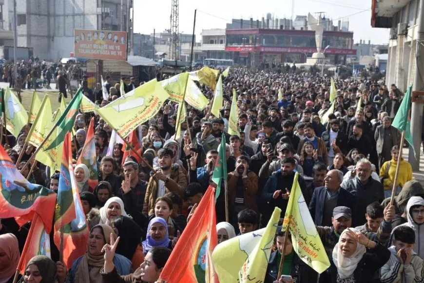 Thousands of Euphrates residents take to streets, denouncing occupation