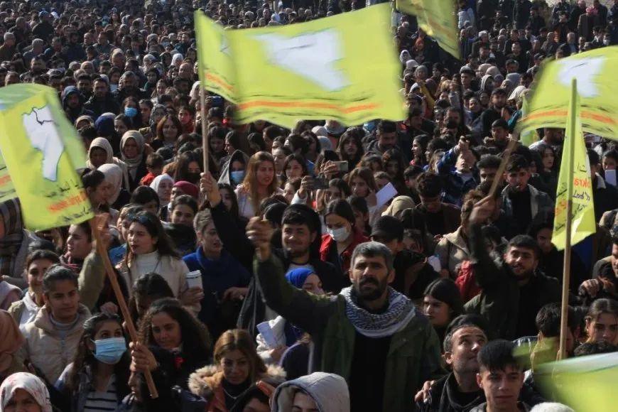 Thousands of Euphrates residents take to streets, denouncing occupation