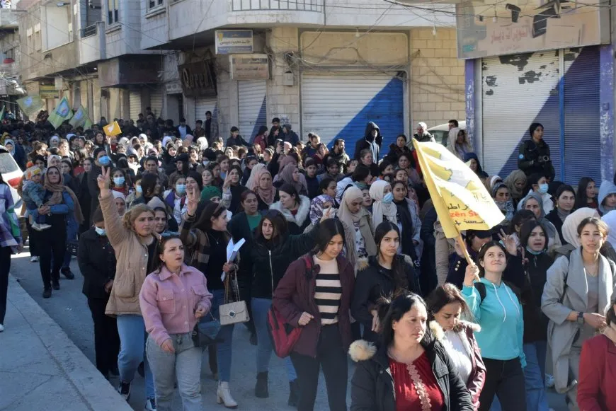 Throats of hundreds in Darbasiya chanted, “Resistance is life”