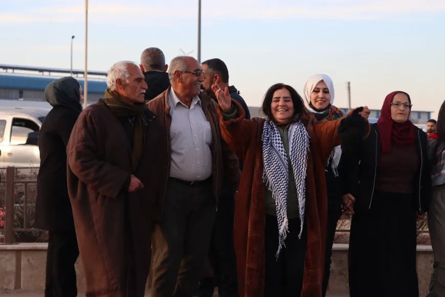 Second convoy from cities of Jazera Canton heads to Tishrin Dam