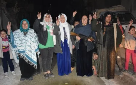 Women of Kobani take part in Night Guard Duties