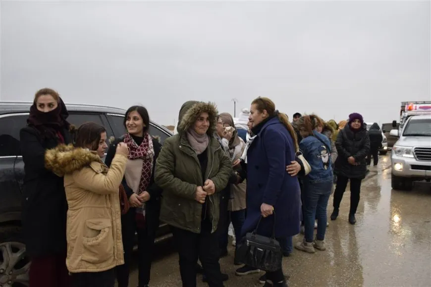 Residents of Jazera Canton head to Tishrin Dam to participate in protests