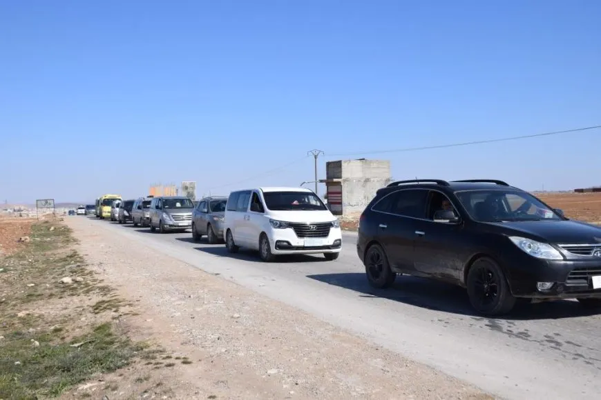 People of Euphrates Canton head to Tishrin Dam fervently
