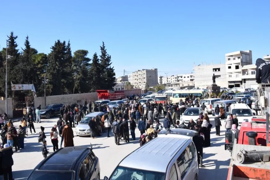 People of Euphrates Canton head to Tishrin Dam fervently