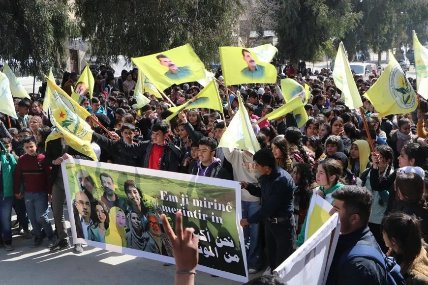 Student demonstration in Aleppo supporting Tishrin Dam resistance