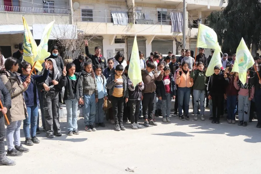 Student demonstration in Aleppo supporting Tishrin Dam resistance