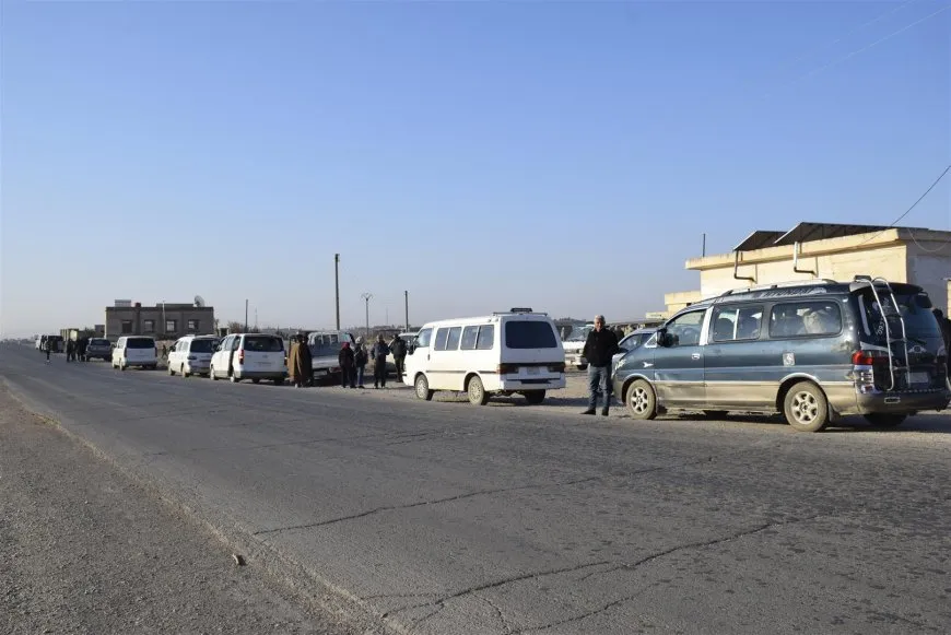 Residents of Jazera Canton head to Tishrin Dam
