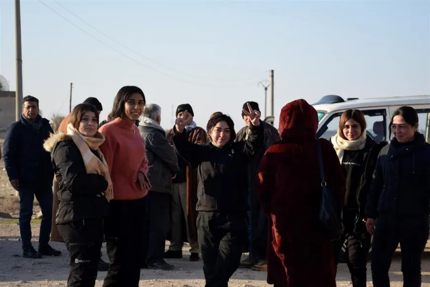 Residents of Jazera Canton head to Tishrin Dam