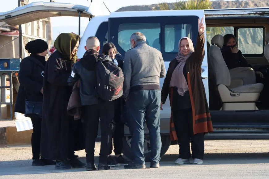 Residents of 4 cities in Jazera Canton head to Tishrin Dam