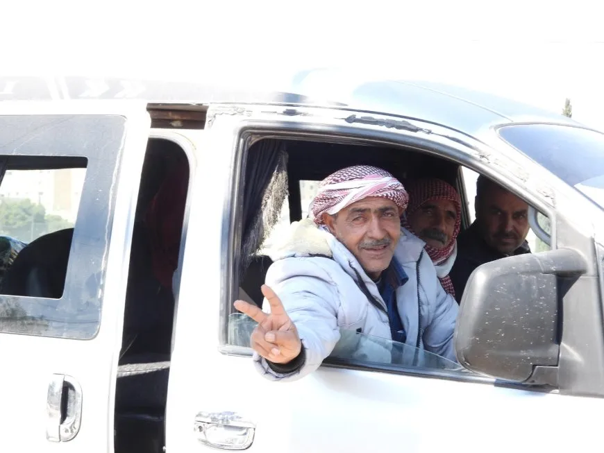 Residents of Raqqa, Deir ez-Zor, and Tabqa head to Tishrin Dam to protest against attacks