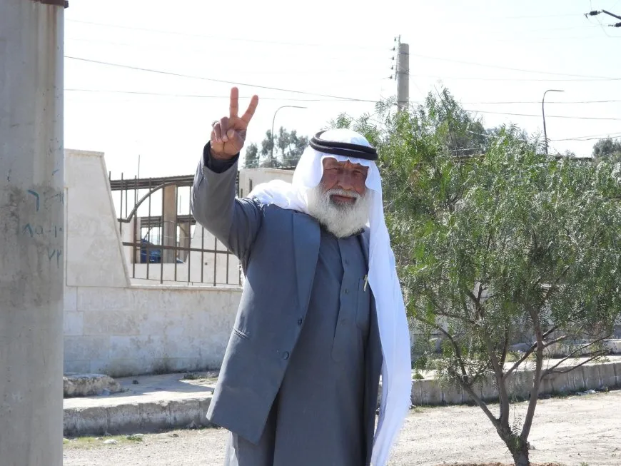 Residents of Raqqa, Deir ez-Zor, and Tabqa head to Tishrin Dam to protest against attacks