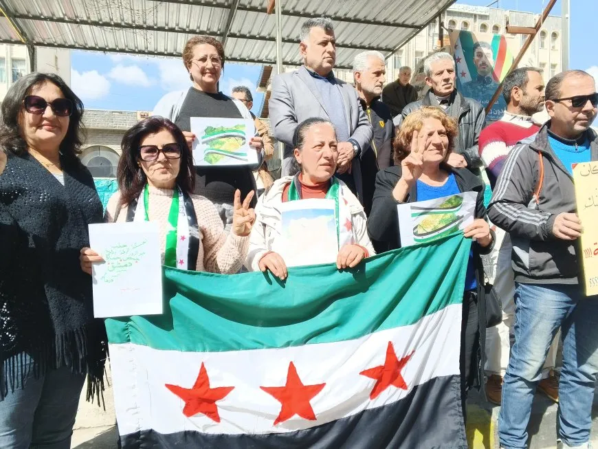 Residentes de Siwêda apoyan y expresan solidaridad con el acuerdo de las SDF en Damasco