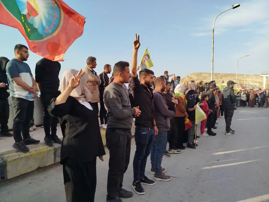 Residents of 4 cities in Jazira Canton arrive at Tishrin Dam
