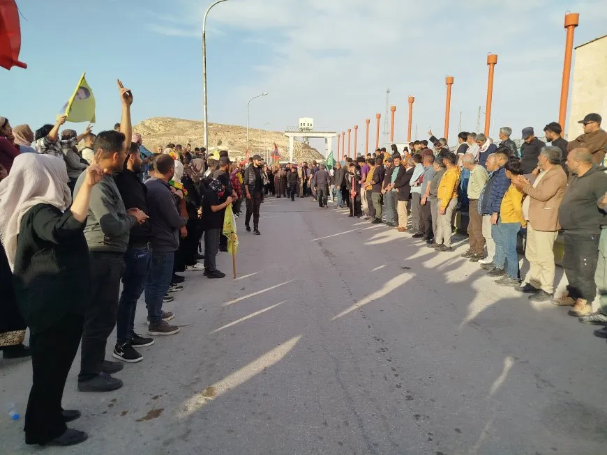 Residents of 4 cities in Jazira Canton arrive at Tishrin Dam